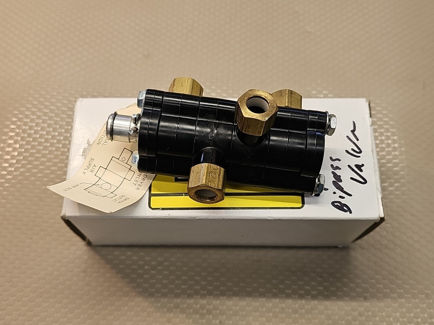 Johnson Controls A-4110-601 4-Way Bypass Valve for A-4110  w/ 3/8 in 02-376-378