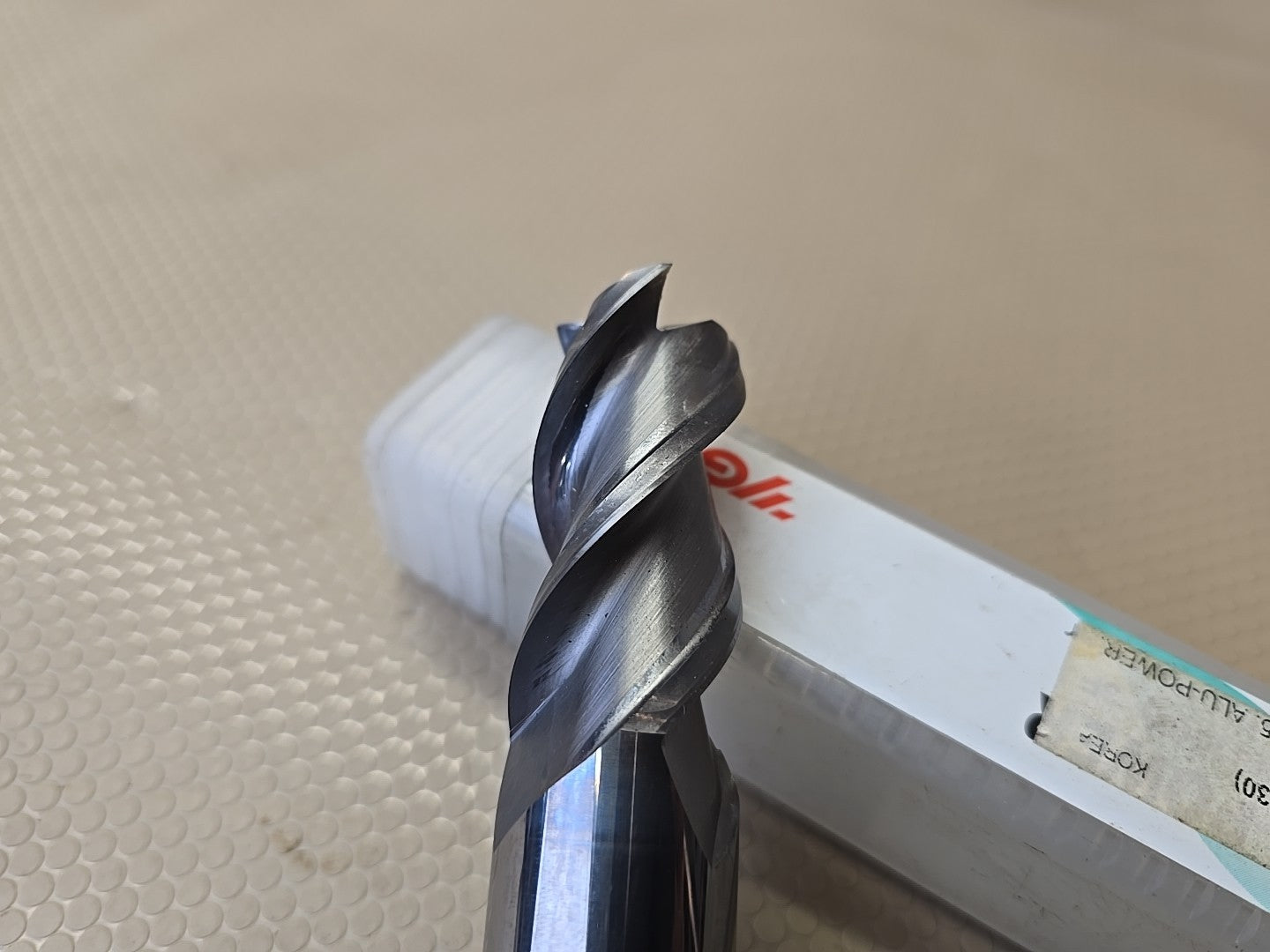 YG-1 28600-030 ALU-POWER 1" Solid Carbide End Mill 3 Flute 2" LOC R0.030" 
