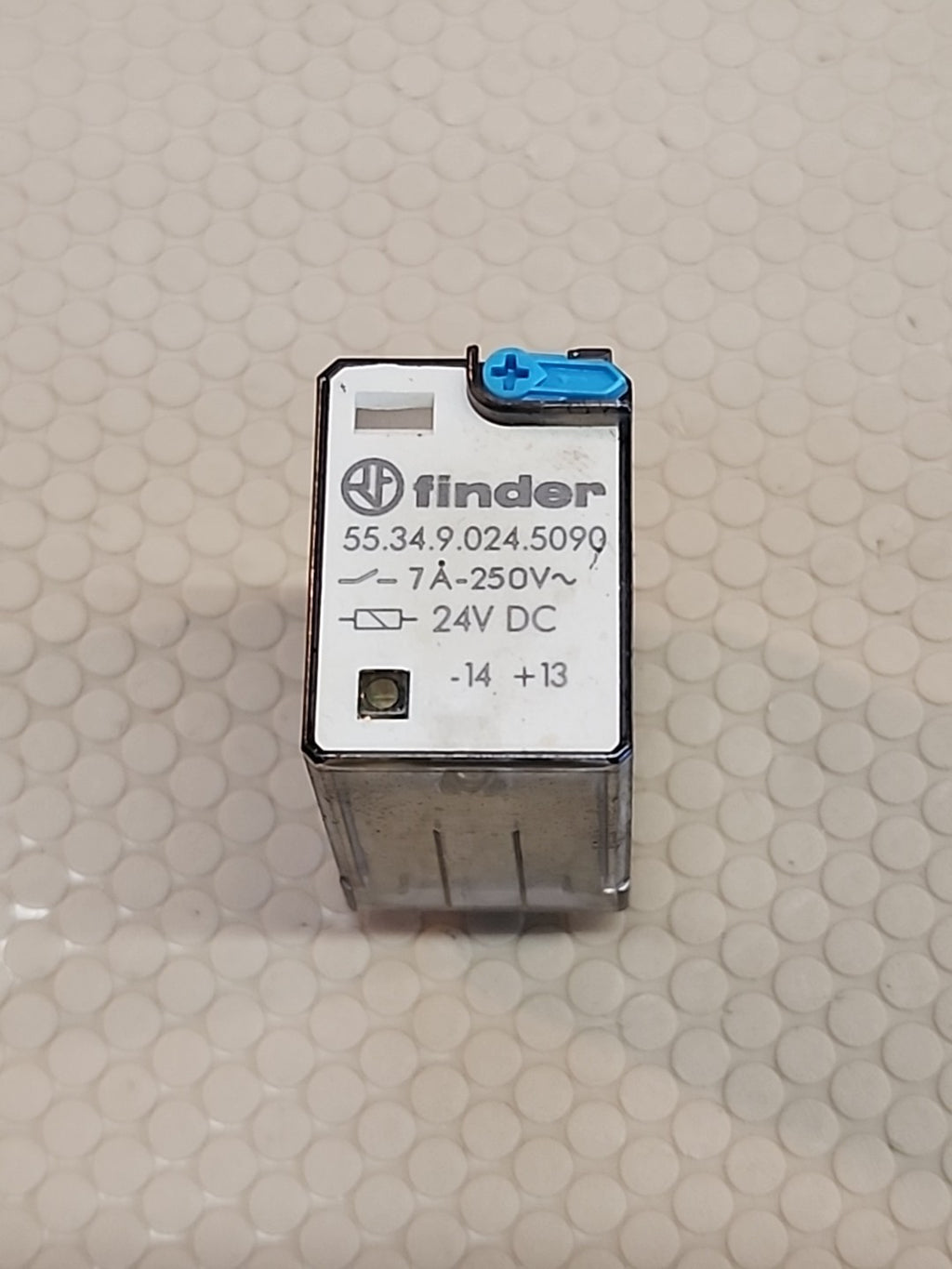 55.34.9.024.5090 Finder Plug-In Relay, DPDT 7A-250V, 24V DC coil, lockable test