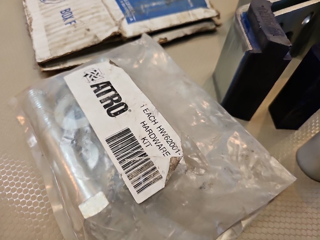 NEW ATRO KT59-62001 HW Motor Mount Kit, Rear (Set of 2) KW T600 *INCOMPLETE*