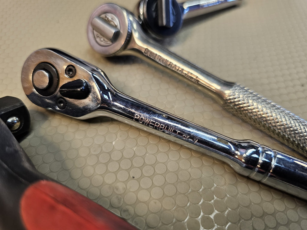 4 Powerbuilt CT-V Ratchet 1/4 & 3/8" Drive GREAT WORKING CONDITION.  107