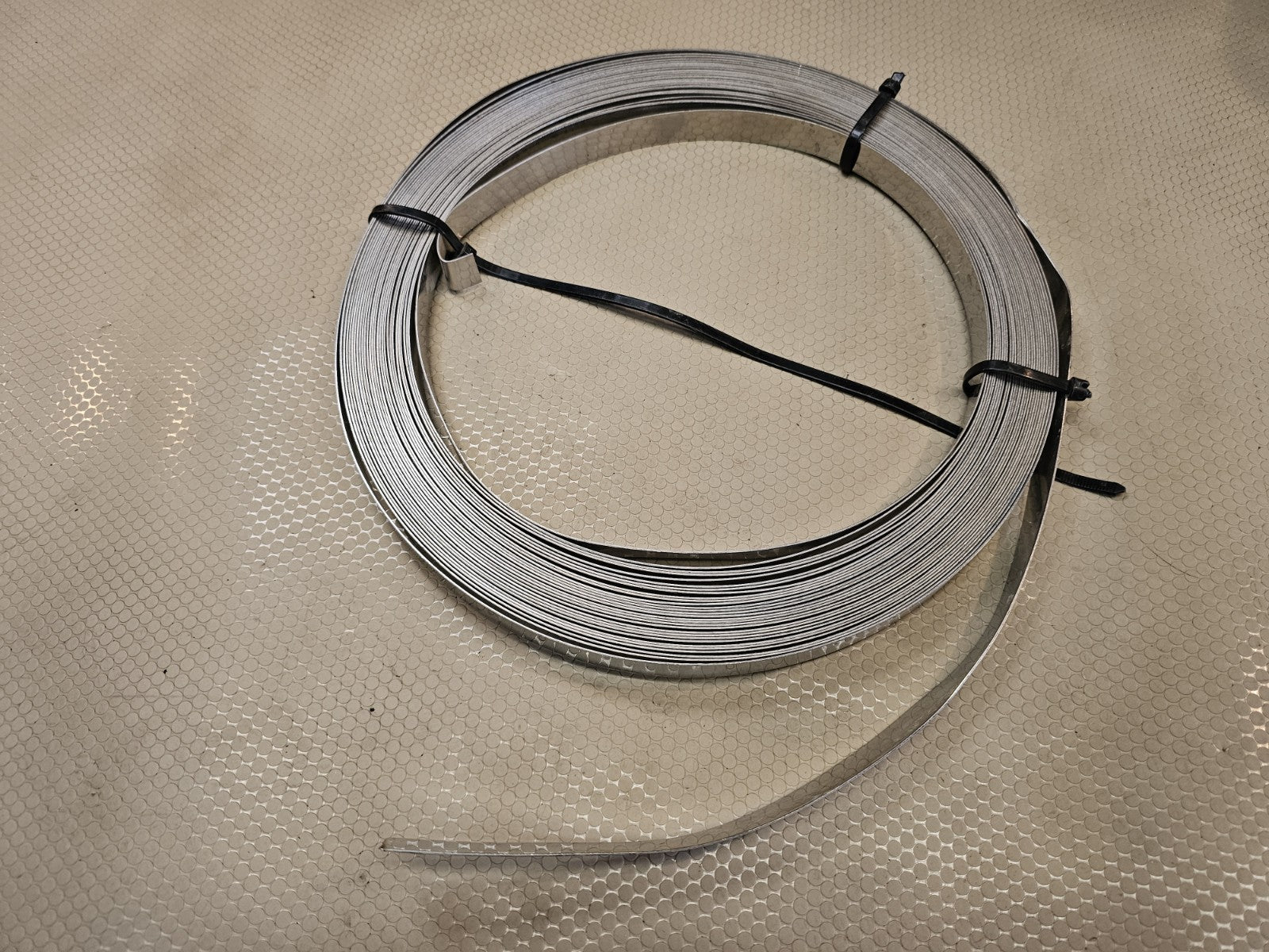 BAND IT G43099 Giant Band 3/4" W x 100 ft x 0.044" Thickness Stainless Steel