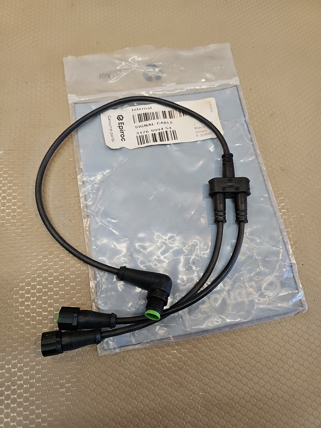 EPIROC New OEM SIGNAL CABLE 3176 9994 54 20200602 Germany
