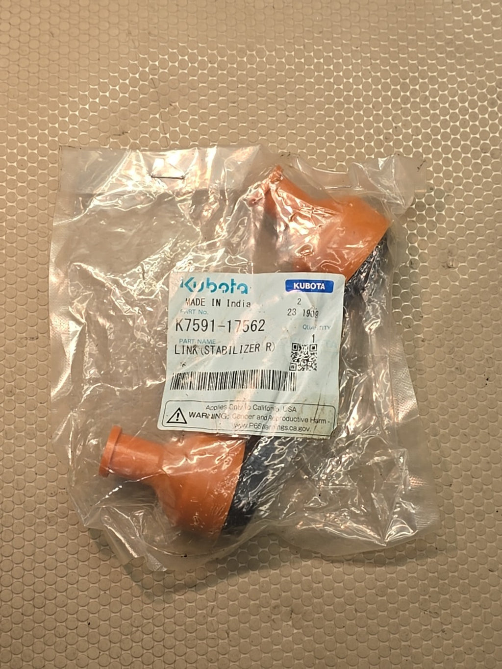 NEW Genuine OEM Kubota Link Stabilizer (R) K7591-17562