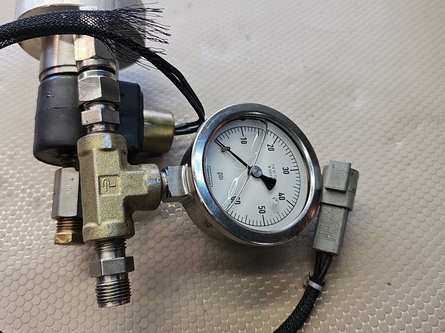 PARKER Valve  71315SN2KNJ1NOC111C2 24V DC (26323)