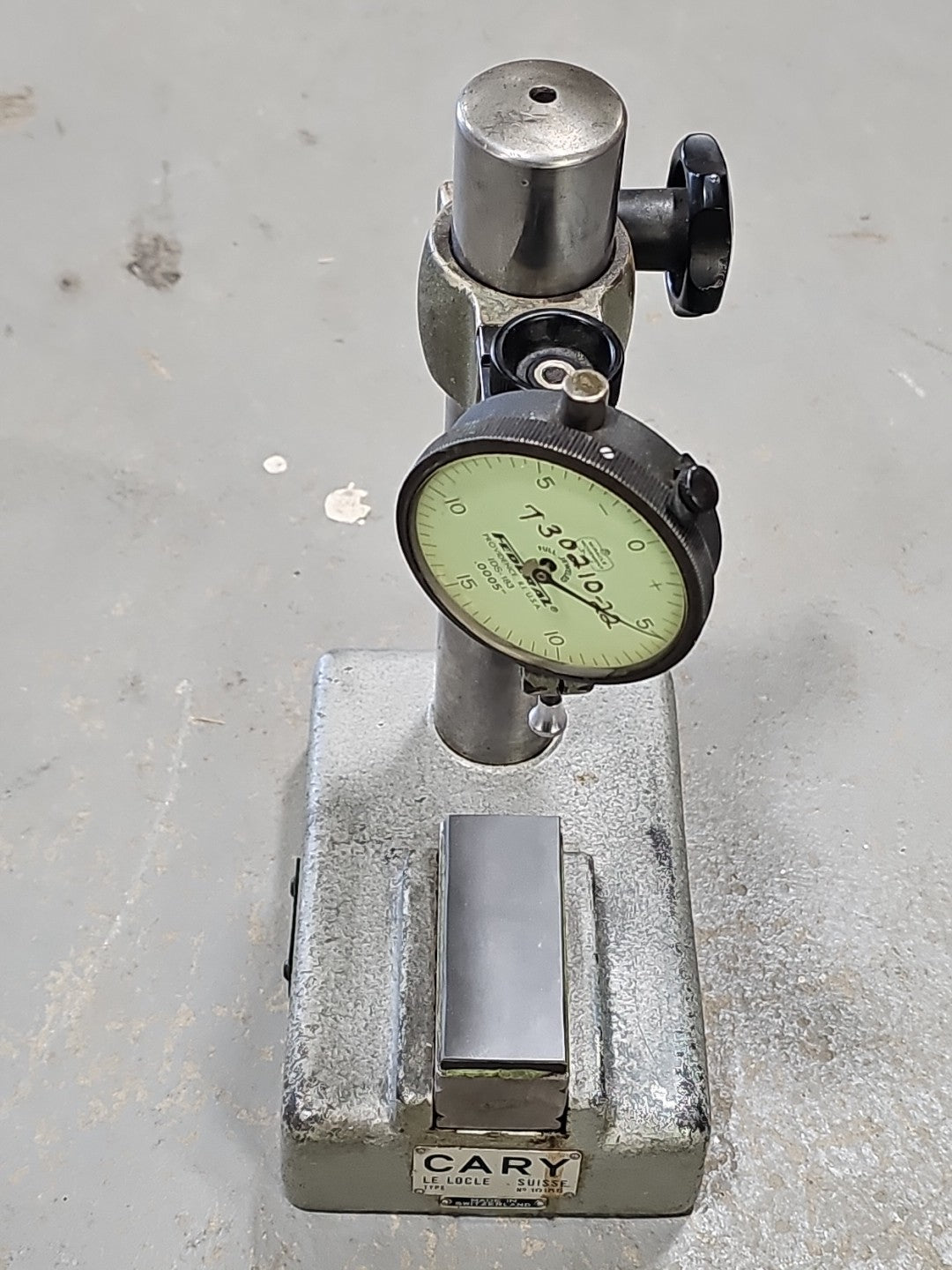 CARY Indicator Stand No 10155 with Federal IDS-183 Dial Indicator