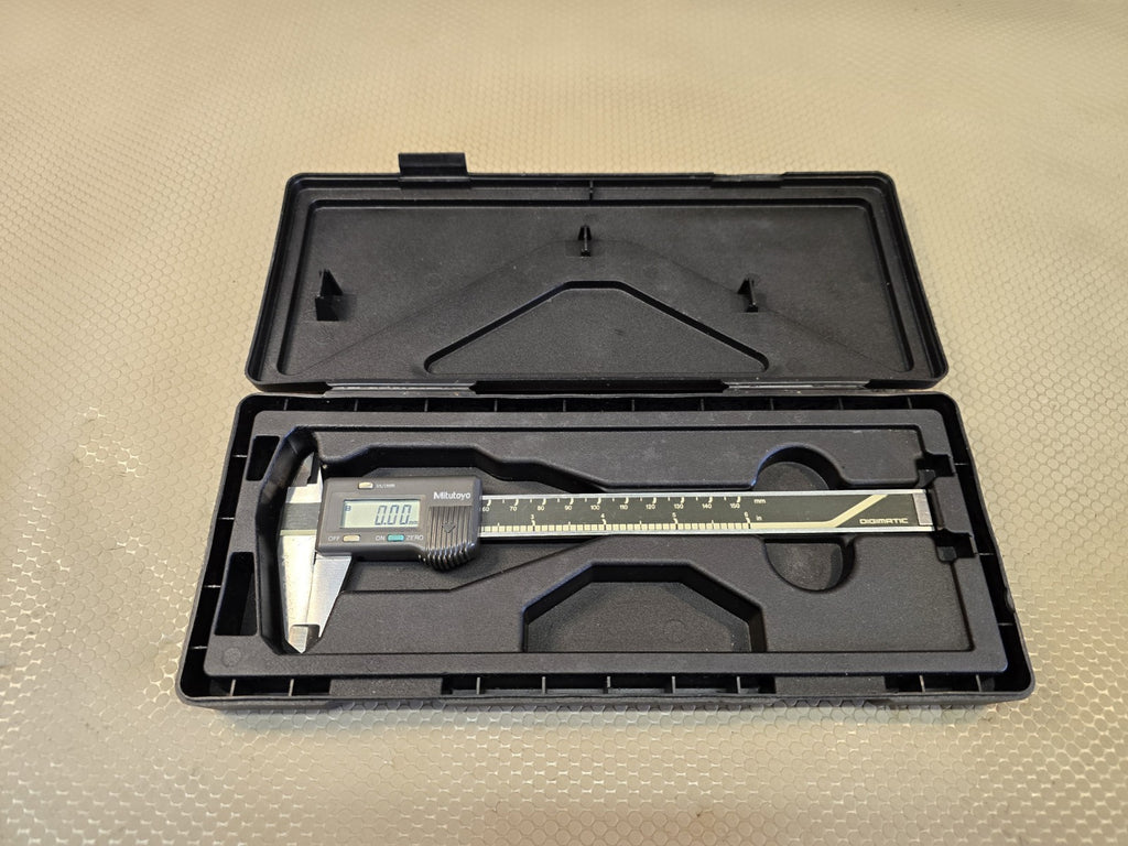 Mitutoyo 500-133 CD-6"B Digimatic 0-6" Digital Caliper with Case