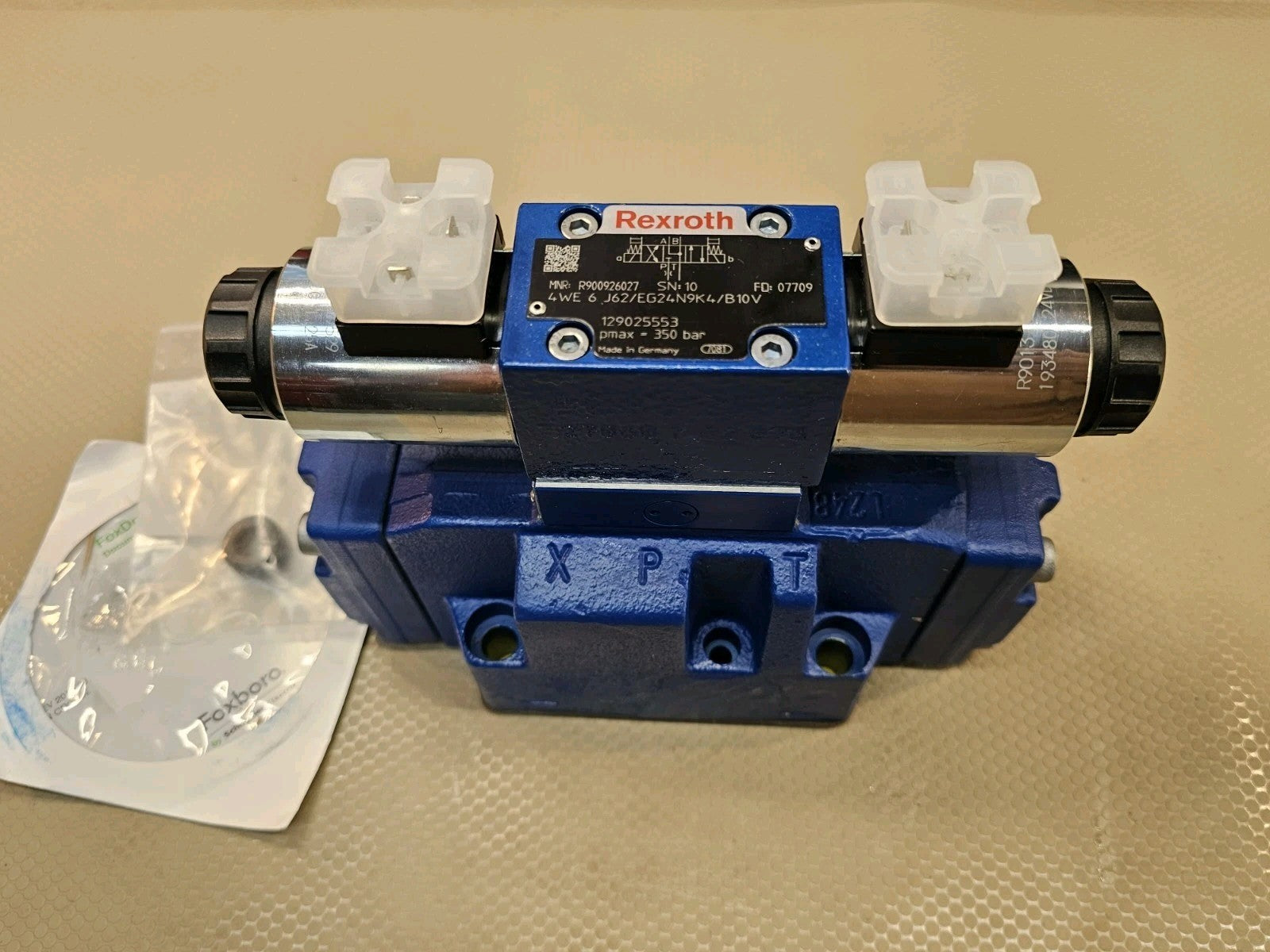 Rexrot Hydraulic Directional Control Valve R901169993 + R900926027 350 bar