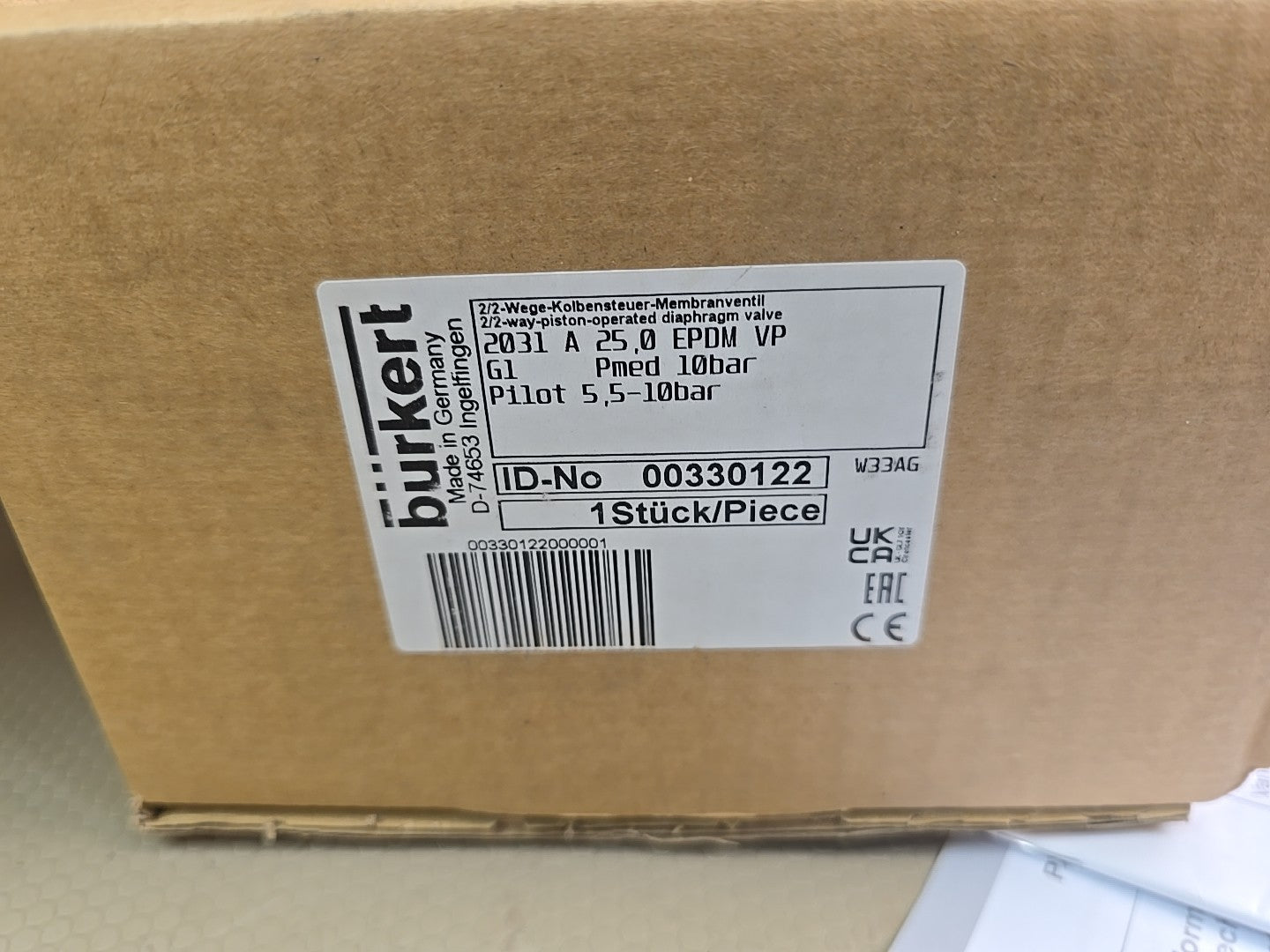 Burkert - 00330122 2/2 WAY PITON OPERATED VALVE, 25MM ORIFICE, EPDM, DM 80MM 