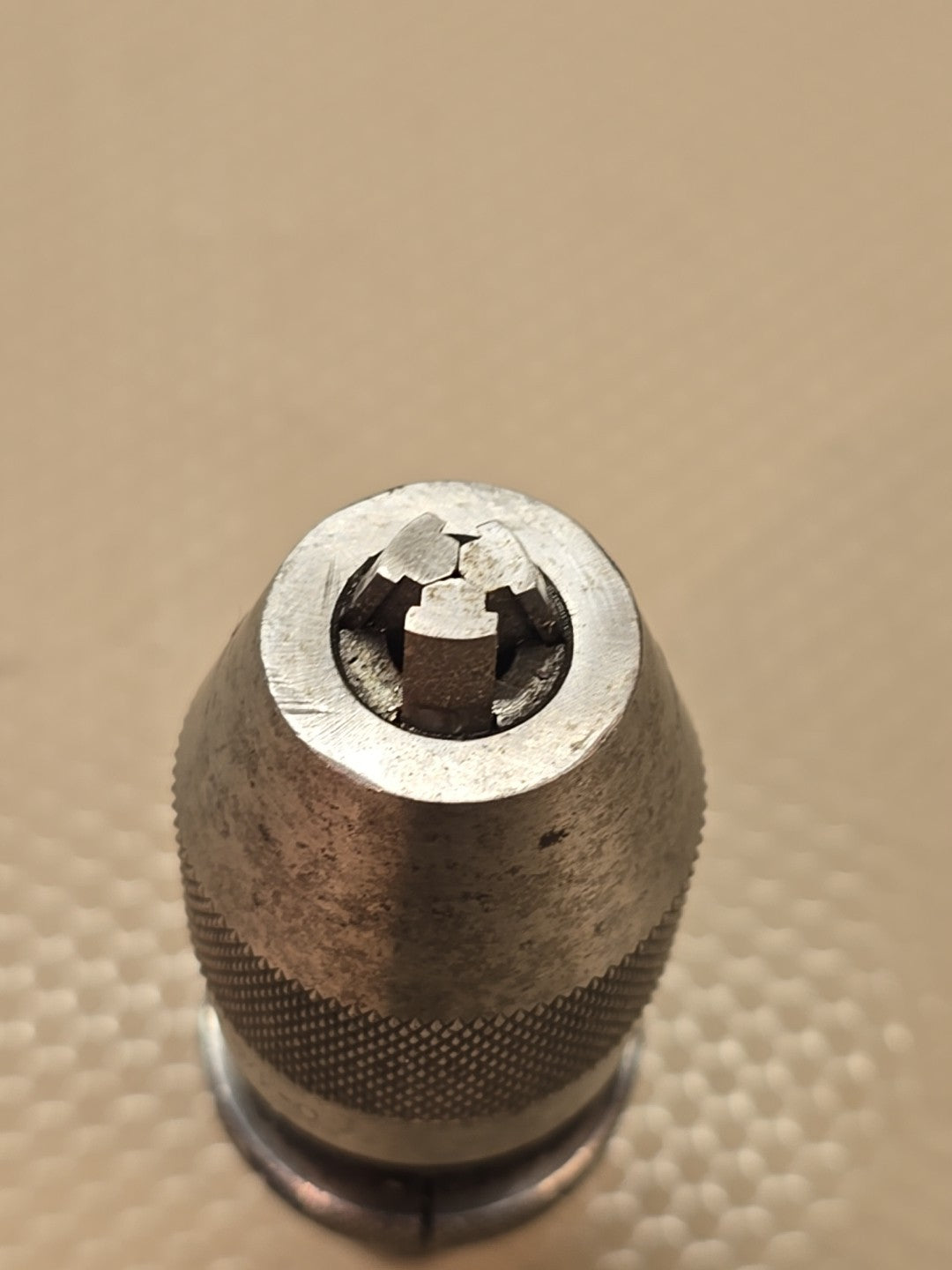 ALBRECHT KEYLESS DRILL CHUCK 0 -1/4" CAP W/ 1/2 SHANK &J1 MOUNT