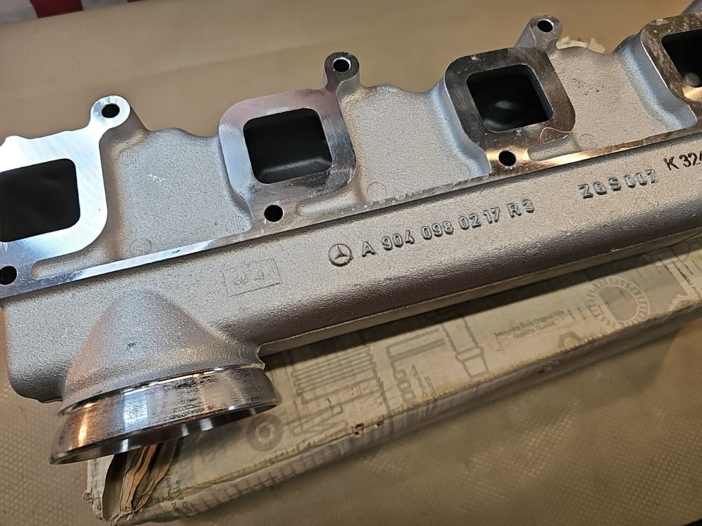 Meracdes Intake Manifold OM904 MERCEDES 01.51 Genuine OEM 9040080717
