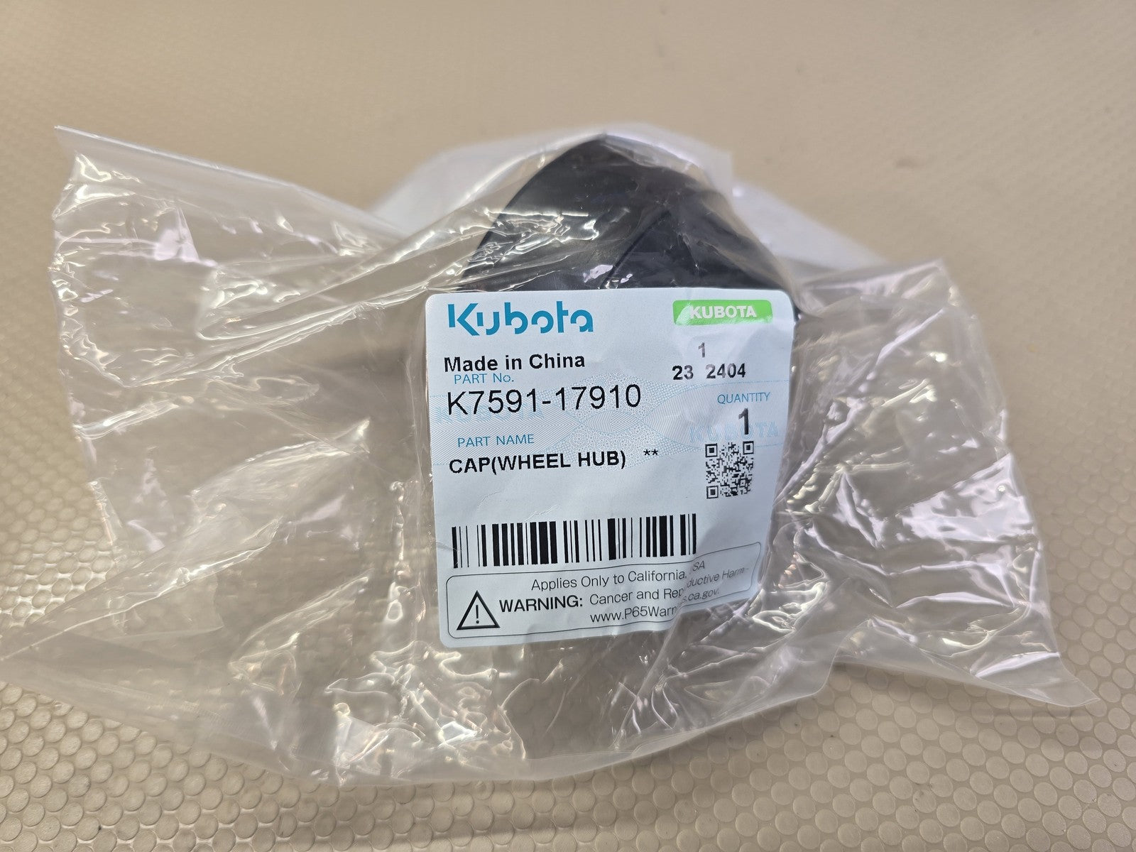 Genuine Kubota K7591-17910 Wheel Hub Cap RTV-X900 RTV-X1100