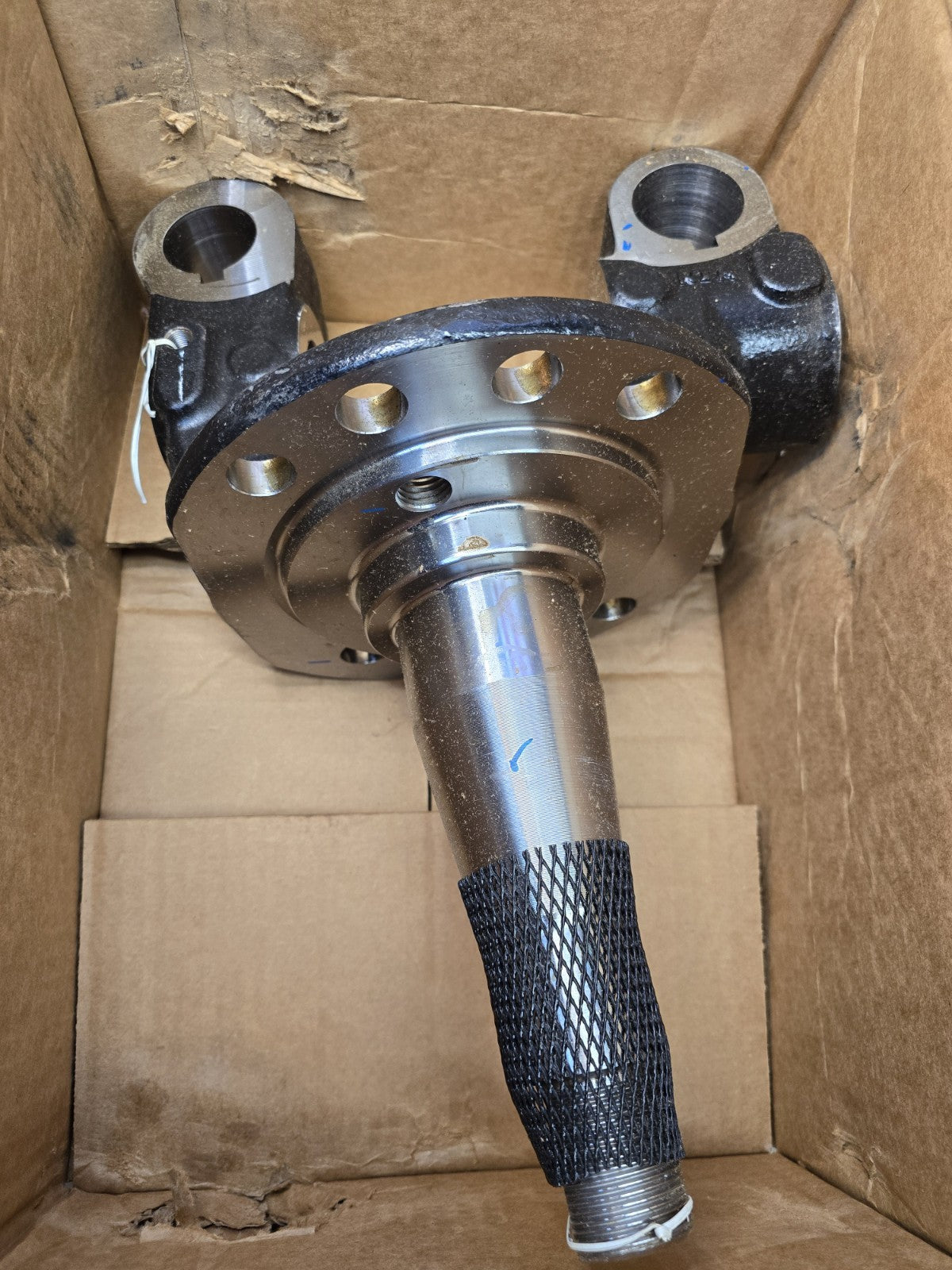 NEW! ROCKWELL MERITOR A3111L4588 OEM GENUINE STEERING KNUCKLE SPINDLE FRONT AXLE
