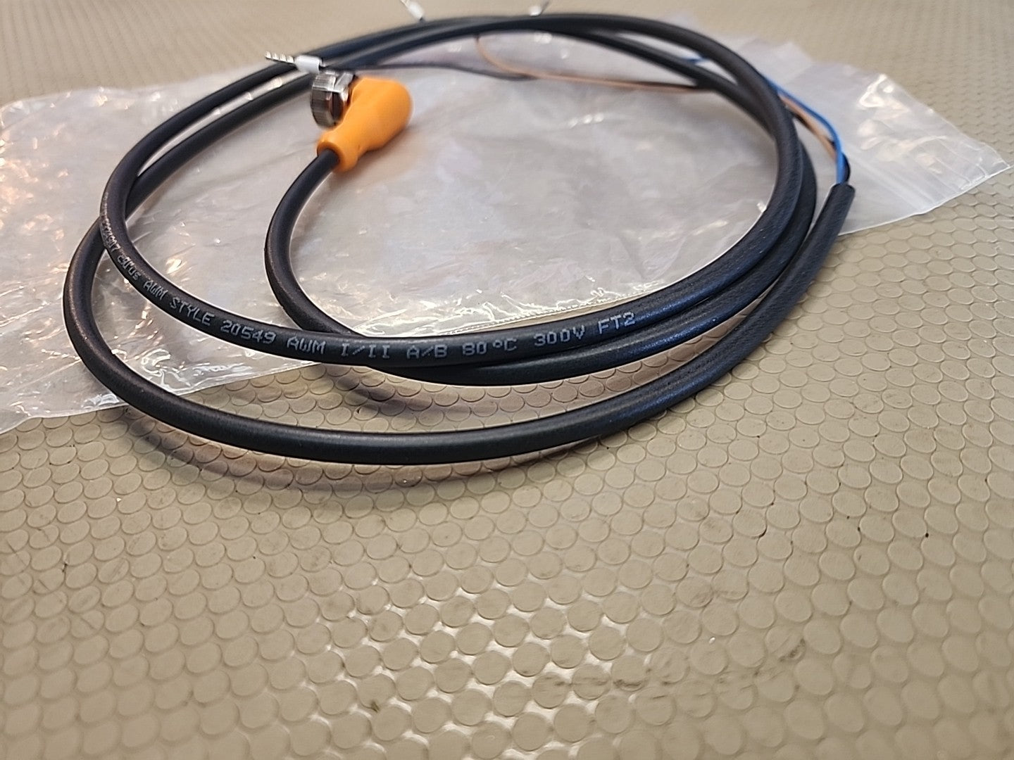 New IFM CB-PUR E334907 Wire AWM Style 20549 2 Ft. Length