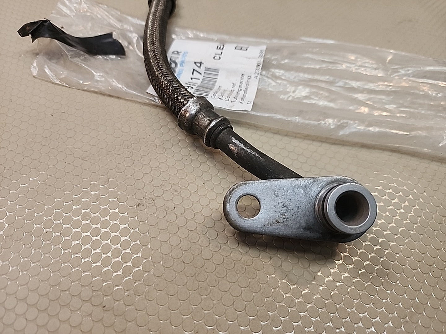 PACCAR 1951174 - Coolant Return Pipe