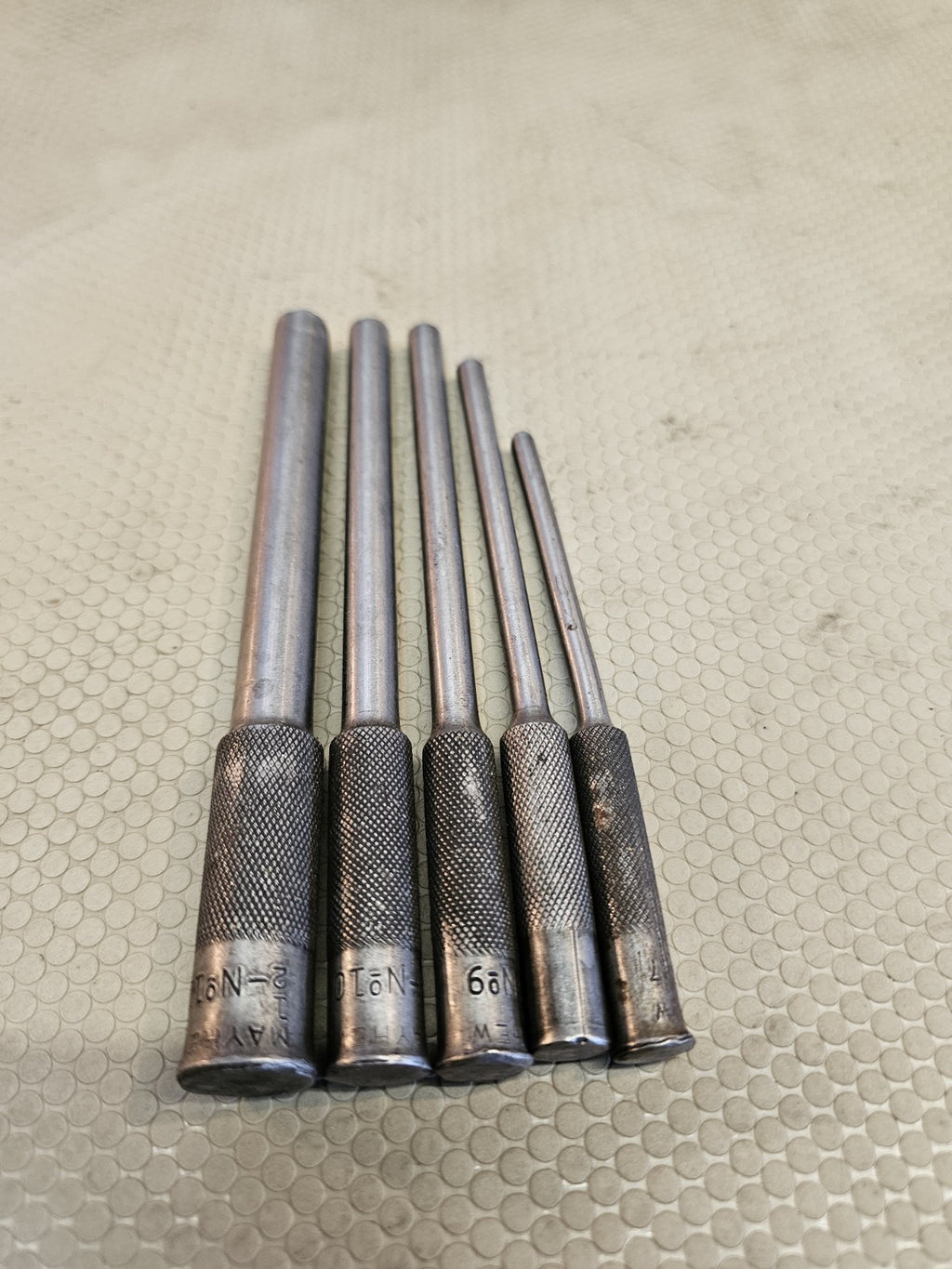 Mayhew Pro 5 Piece Roll Pin Pilot Punch Set Made in the USA 