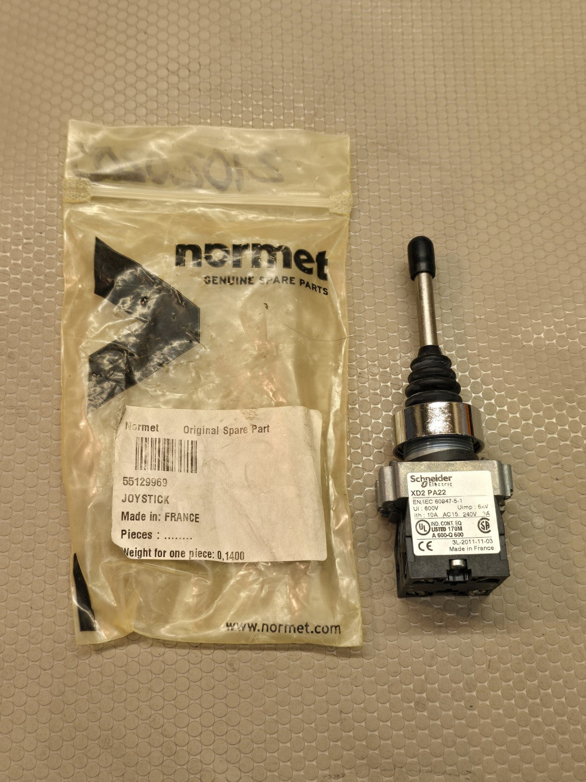 GENUINE OEM SCHNEIDER XD4PA22 2-Direction Joystick Controller Normet *NEW*