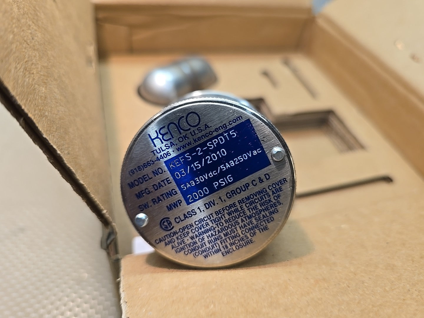 NEW Kenco KEFS KEFS-2-SPDT5 Electric Float Switch 2" NPT Magnetic Level 