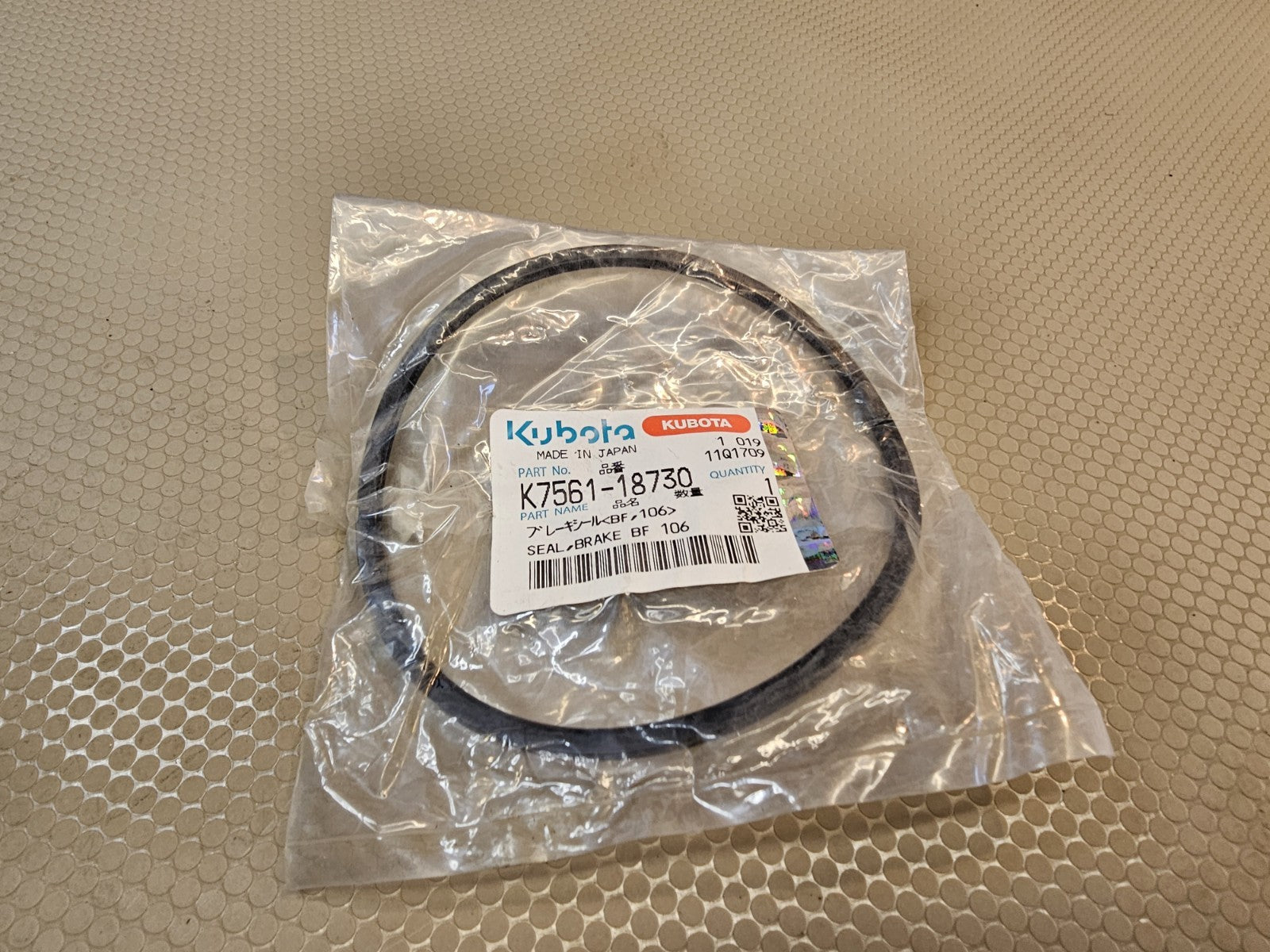 NEW OEM Kubota Brake BF 106 Seal Part K7561-18730