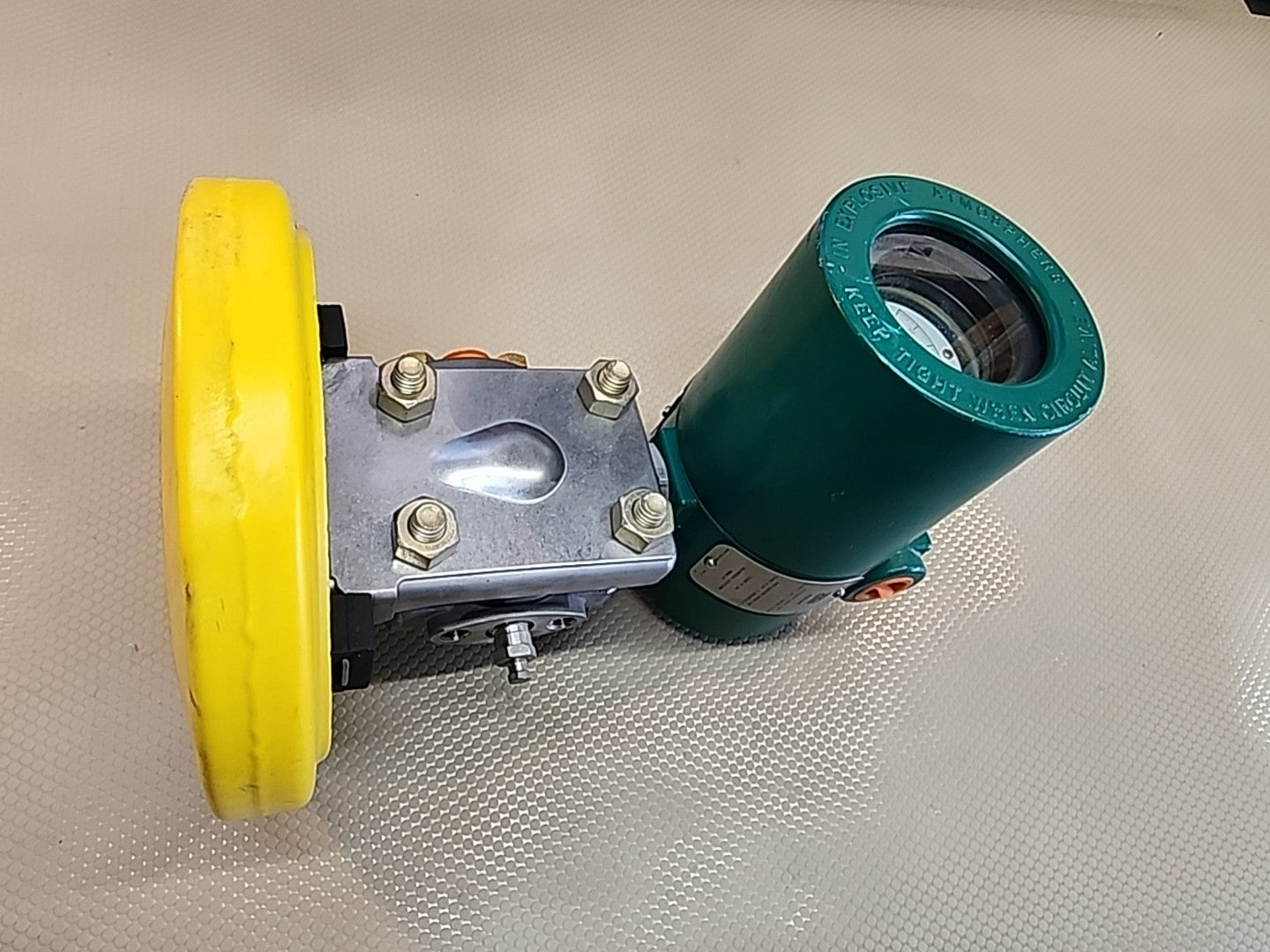 Fisher Controls 1LLT4E22A0 Transmitter 275 PSI 45 VDC 1151-LLT4E22A0M1