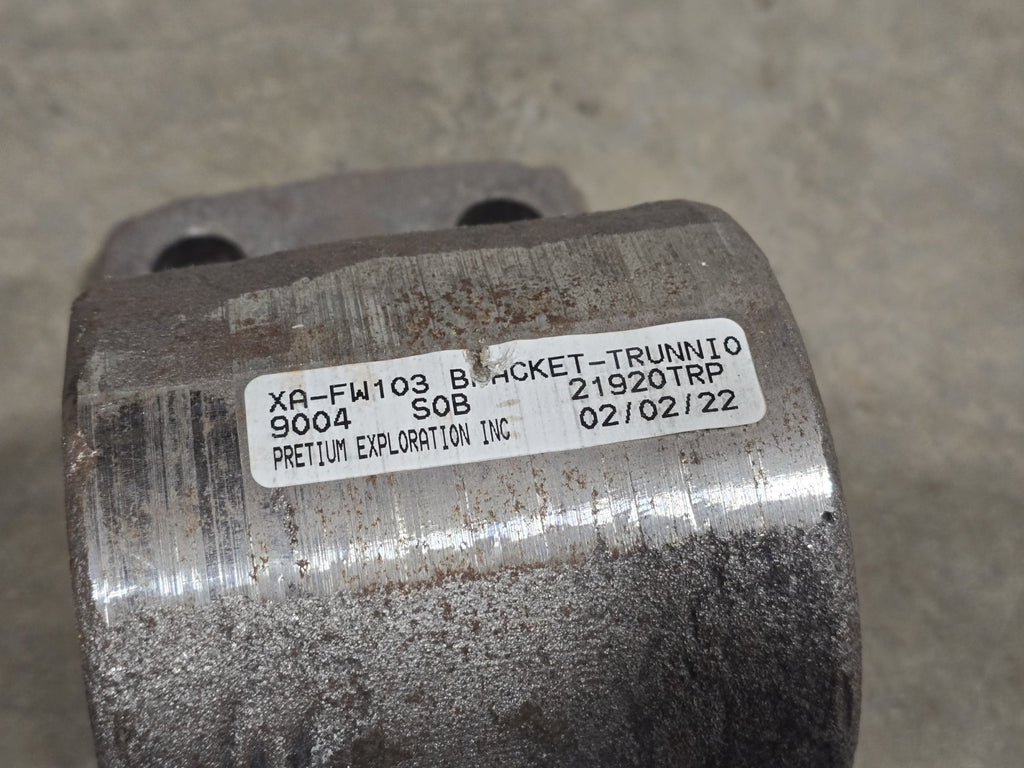 SAF Holland XA-FW-103 Trunnion Bracket Foot 5th Wheel Bracket NEW & Genuine