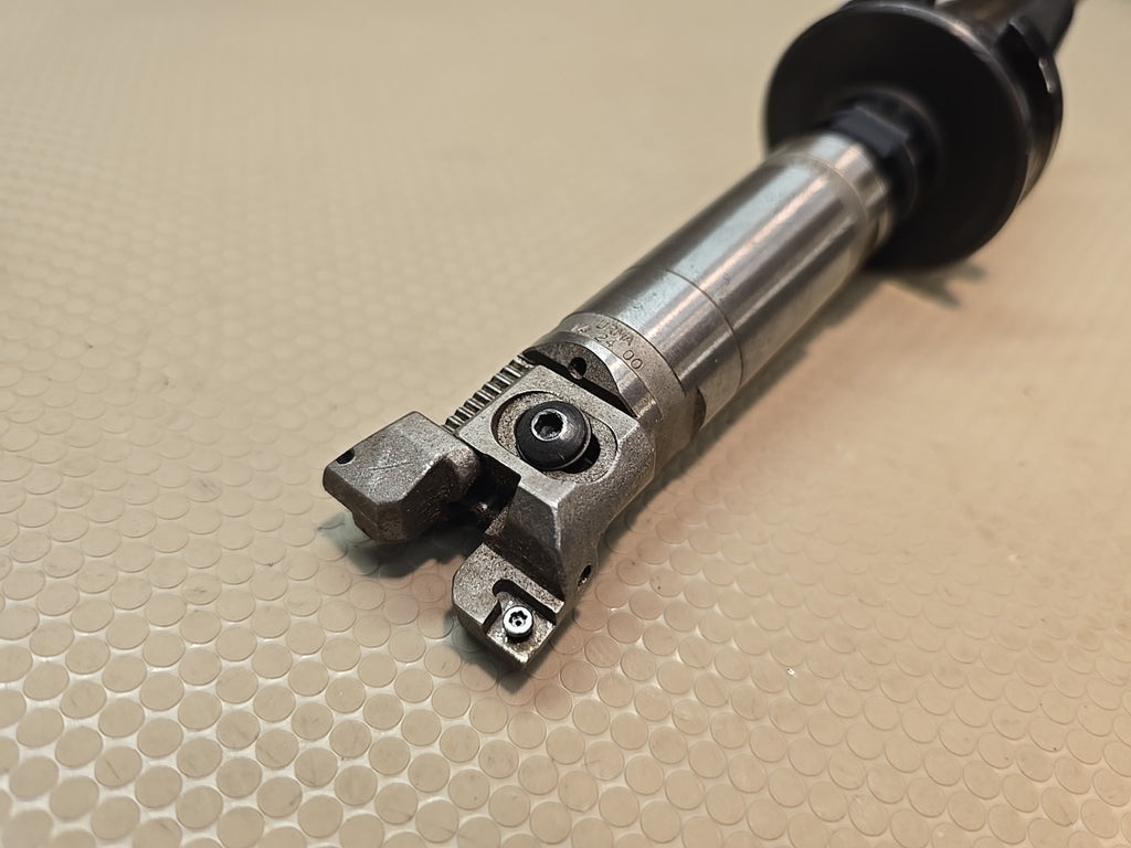URMA TWIN BORE BORING HEAD 29.0 -39.0 1.14" -1.54 W/ BT35 Holder