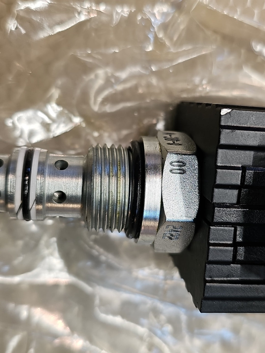 Bucher Hydraulics 24DC Sectional Valve / 2422 / EMDV-10 / N-3B-O 