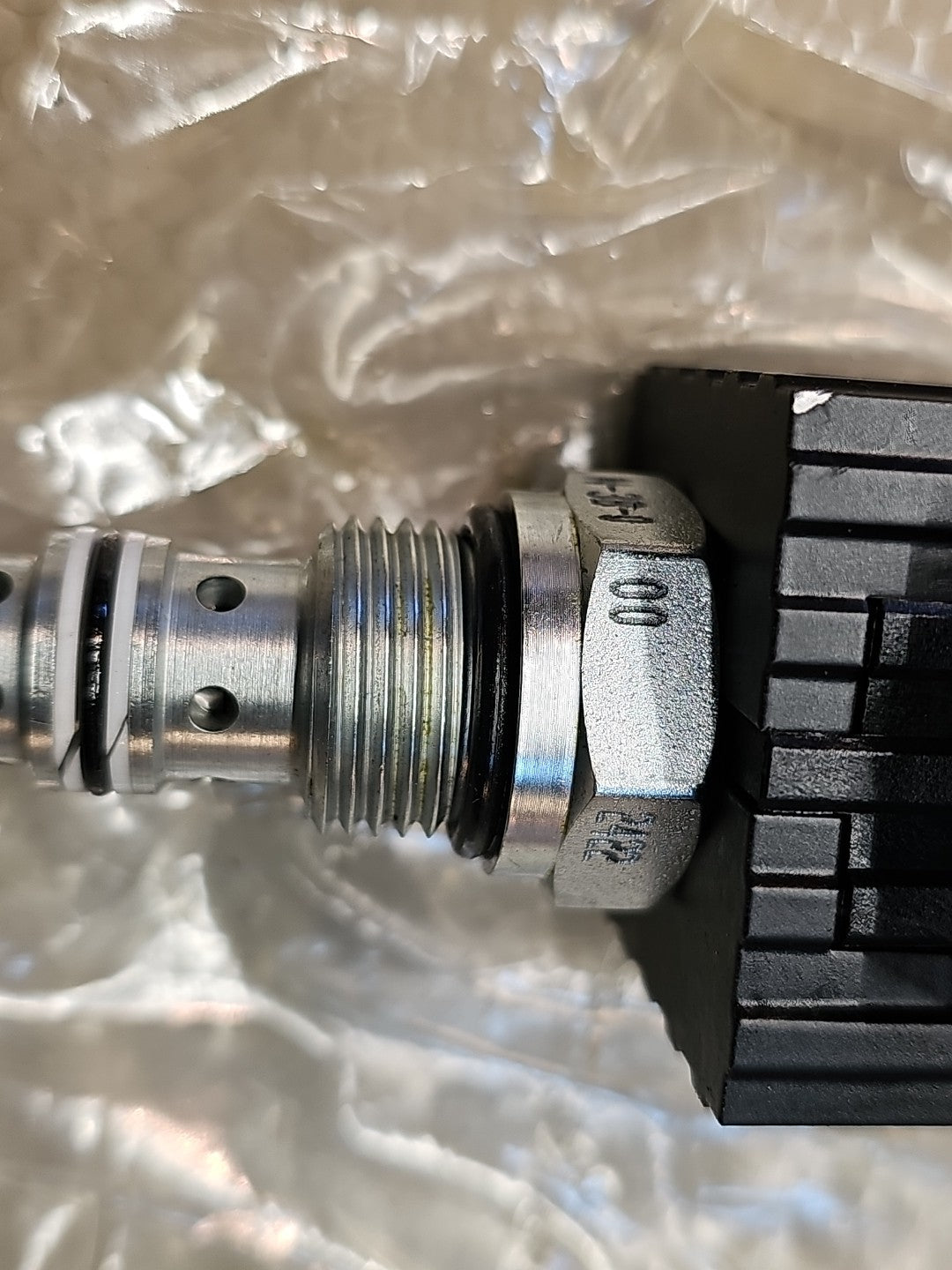 Bucher Hydraulics 24DC Sectional Valve / 2422 / EMDV-10 / N-3B-O 