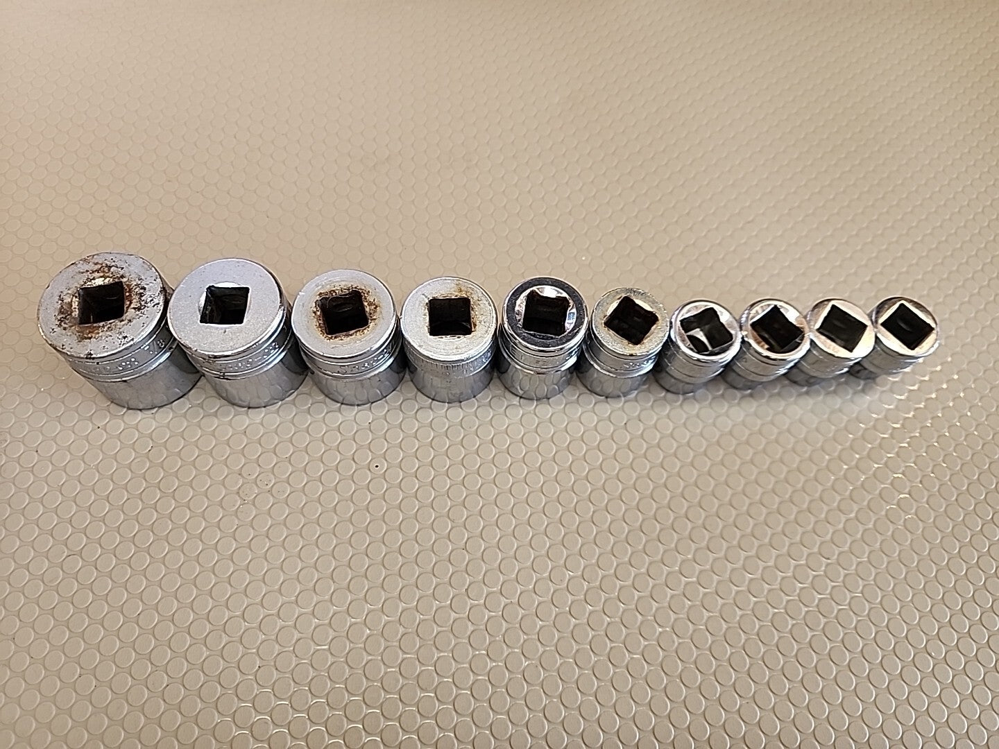 Vintage Snap On 10 pc 3/8" Dr 6,8 and 12-Pt SAE Shallow Socket Set mixed sizes 