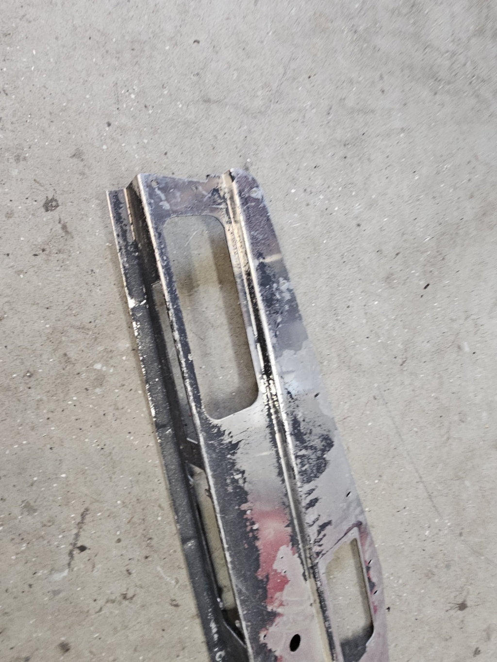 Kenworth W900 Upper Interior Cab Bracket PN: K105-229 Oem Paccar 