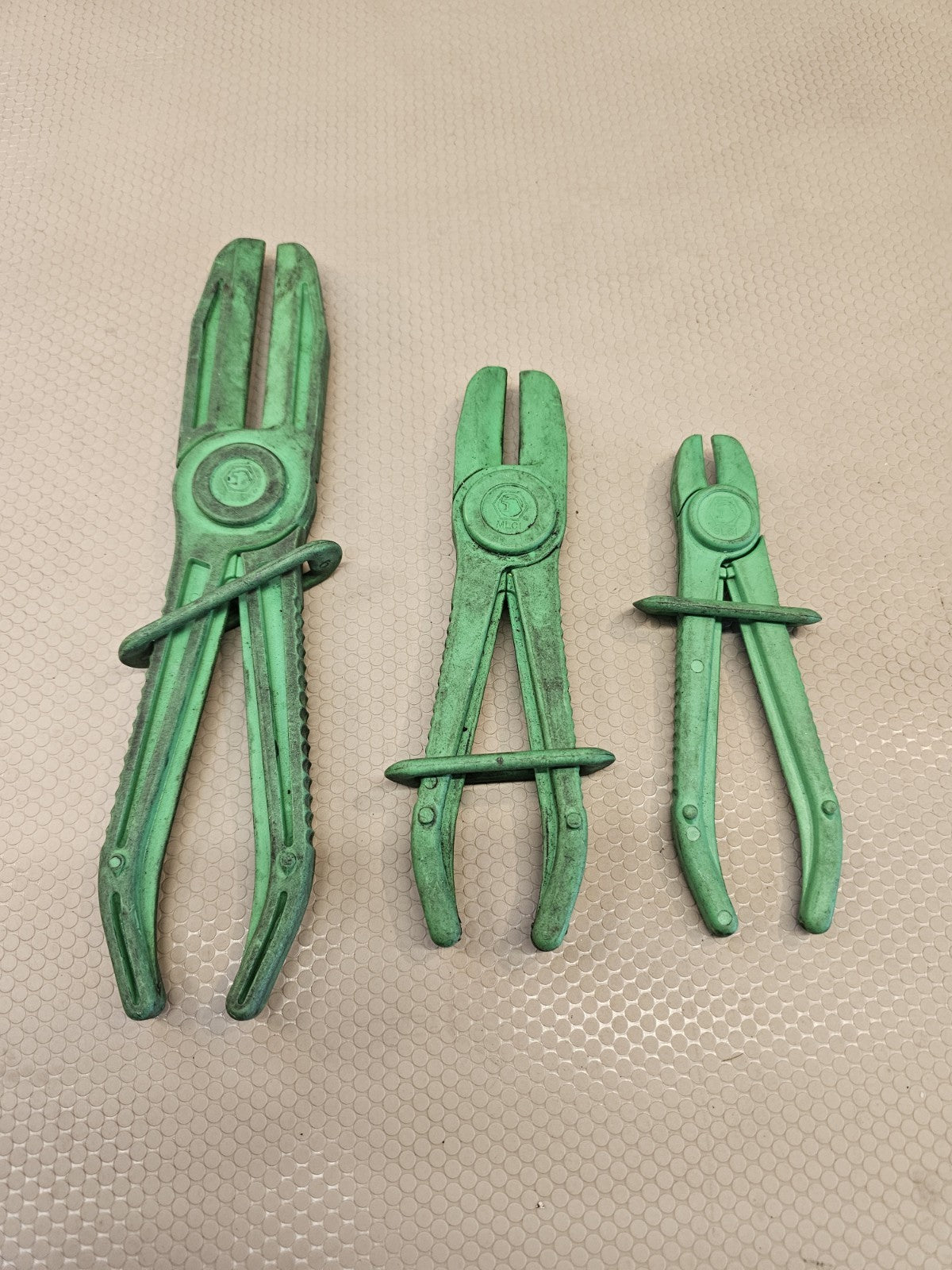Matco Tools Hose Shut Off Pinch Plier Set - Green Locking
