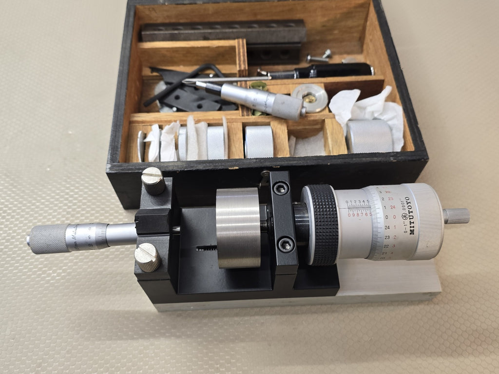MITUTOYO 152-404 Micrometer Head 0-1 .0001 + Shimadzu Kit + 2 MITUTOYO MIC HEADS