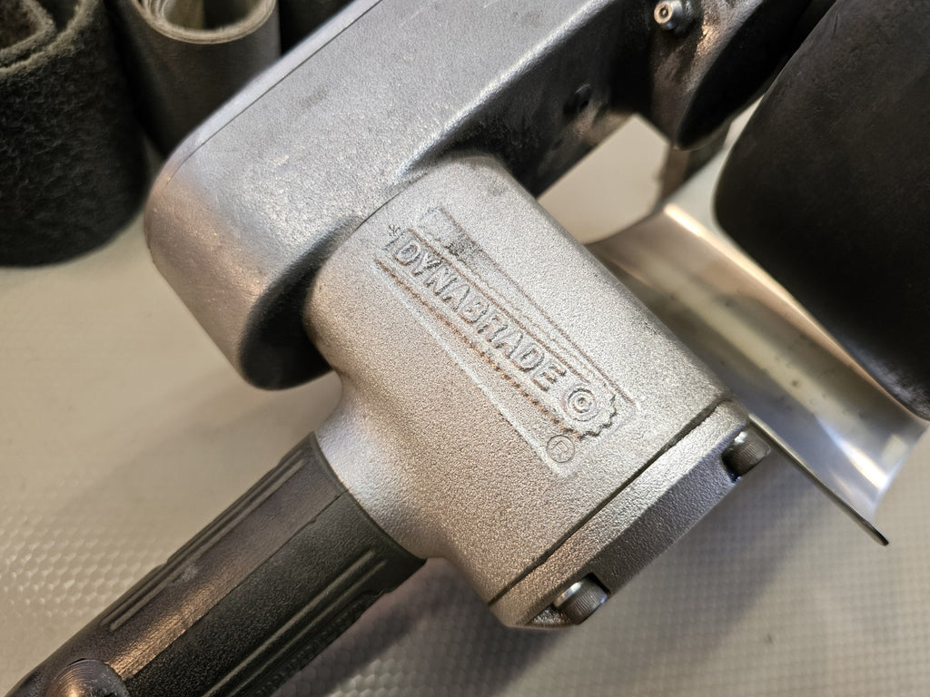 Dynabrade Dynisher 50730 Pneumatic Air Operated Finishing Tool + LOTS OF SANDPAP