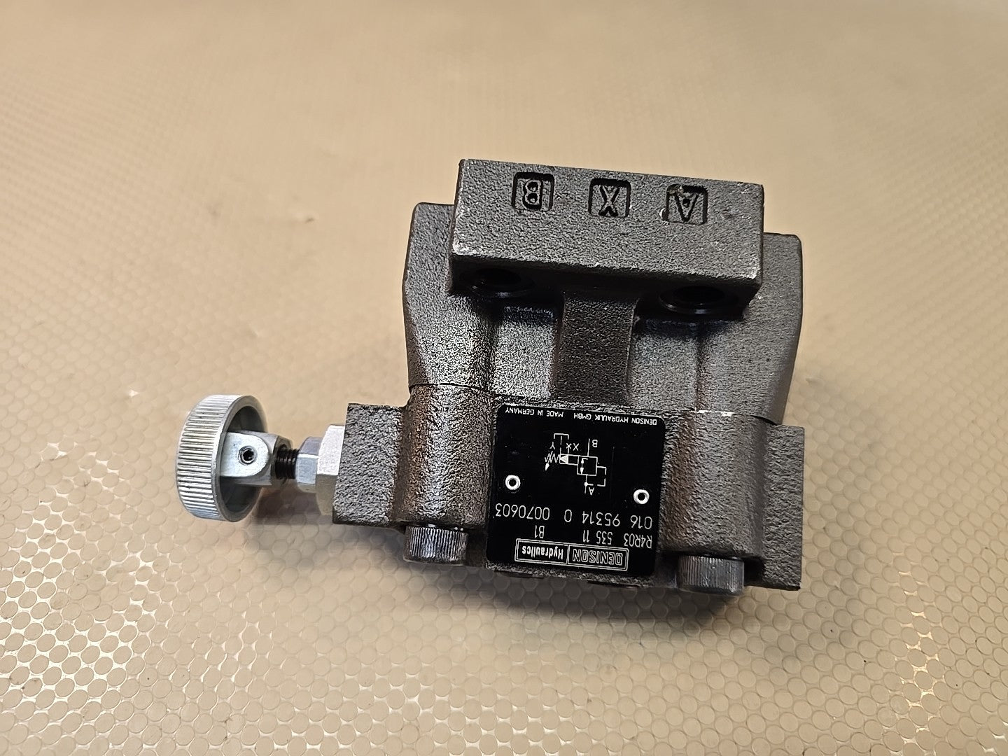 Denison S26 34709 0 Hydraulic Pressure Relief Valve