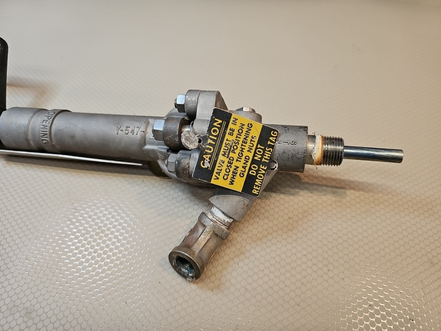 New STRAHMAN VALVES SV-600 Sampling Valve 316SS ~ 1/2" x 3/8" ~ Y-547-0 ~ SV600
