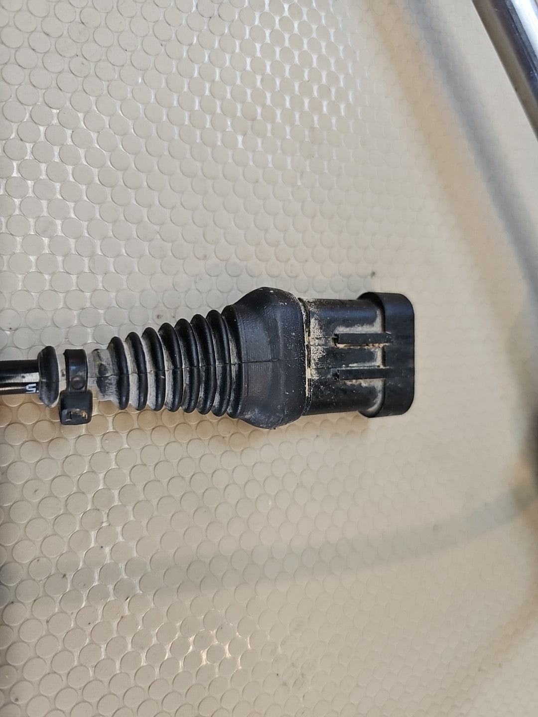 Peterbilt OEM Passenger DEF Sensor - Used | P/N 350235 10 W32 Fuel Sensor
