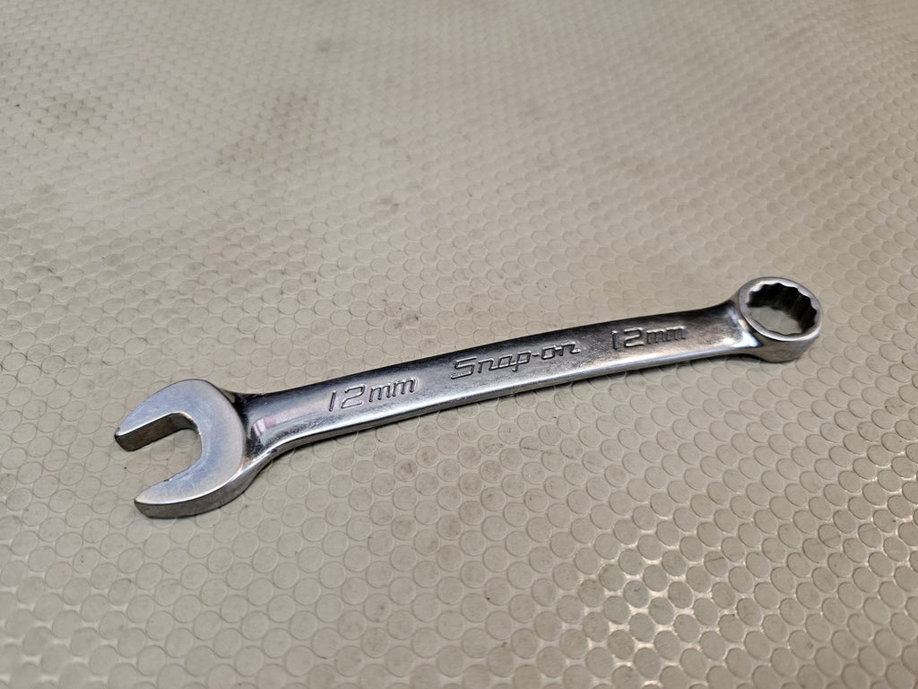 Snap-On USA 12mm 12-Point Metric Flank Drive Short Combination Wrench OEXM12B