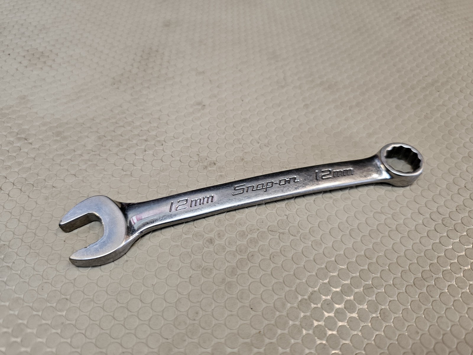 Snap-On USA 12mm 12-Point Metric Flank Drive Short Combination Wrench OEXM12B