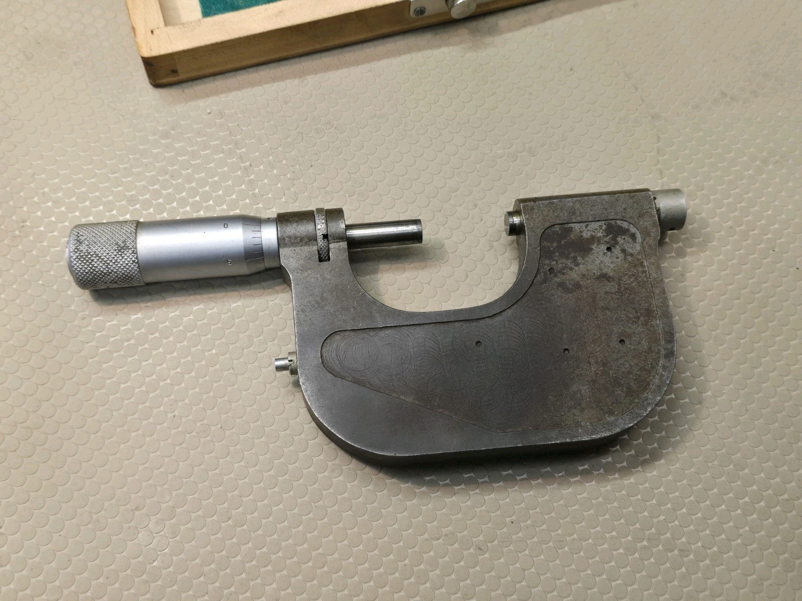 VIS 1–2 Inch Dial Micrometer .0001 Graduation With Wood Case Made In Poland