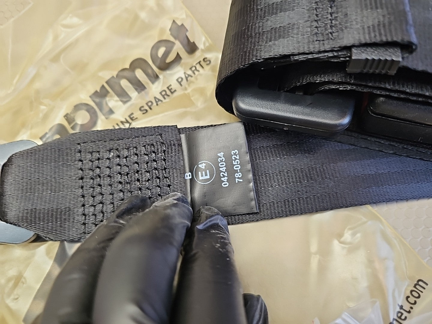 ​Shield Restraint Seat Belt Strap | ISO 6683 SAE J386 | Off-Road Normet