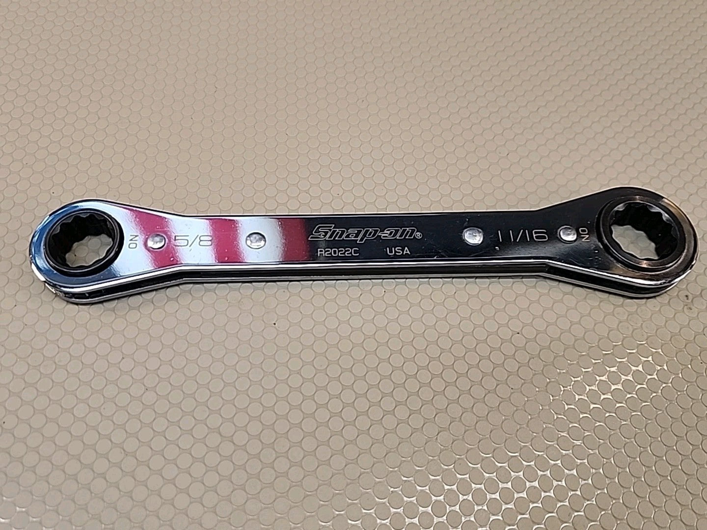 Snap On  R2022C 5/8–11/16"  12 Point Standard 0°  Offset Ratcheting Box Wrench