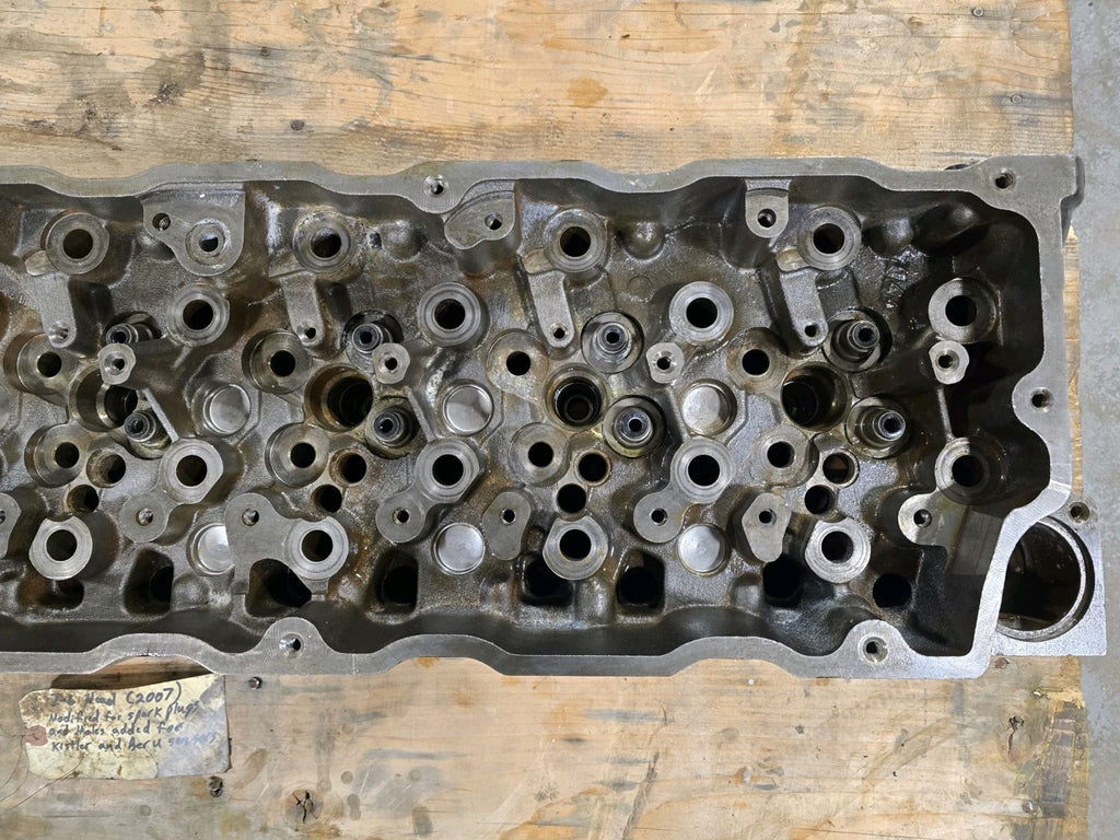 REMANUFACTURED / MOD 1891092C91 International DT466 Cylinder Head  (10341548)