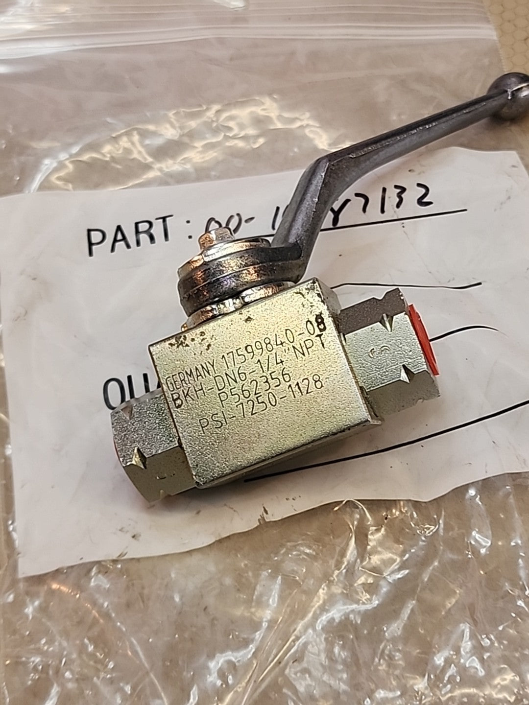 BALL VALVE BKH-DN6-1/4"NPT P562356 PSI-7250-1128 GERMANY 17599840-08