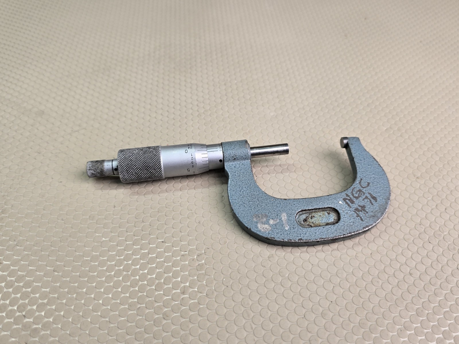 Mitutoyo 103-260 Outside Micrometer, Inch, Friction Thimble, 0-1" .0001” Range