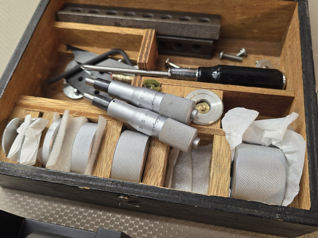 MITUTOYO 152-404 Micrometer Head 0-1 .0001 + Shimadzu Kit + 2 MITUTOYO MIC HEADS
