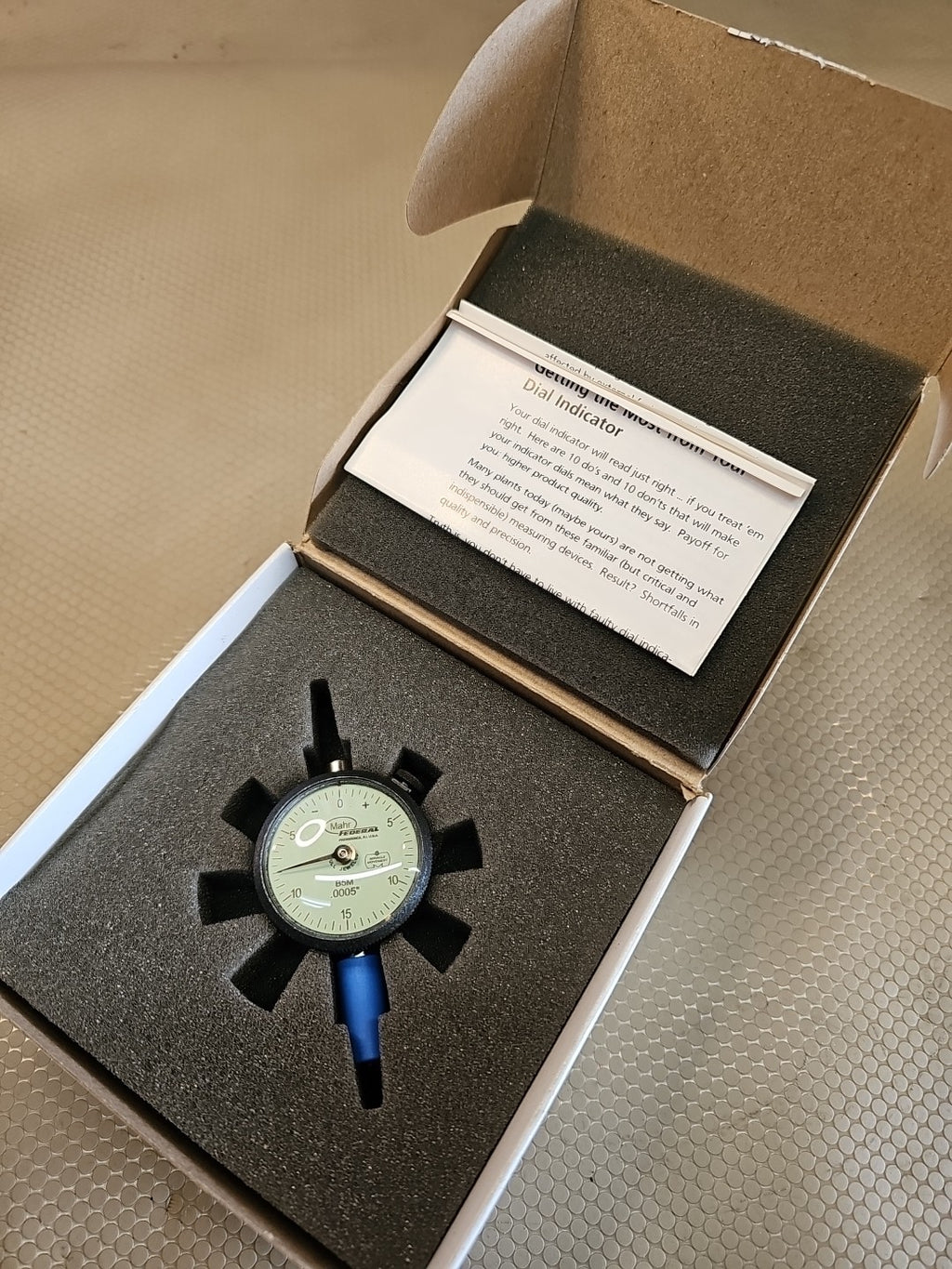 Mahr Federal B5M Group 1 Dial Indicator, 0-.075" Range, .0005" Graduation