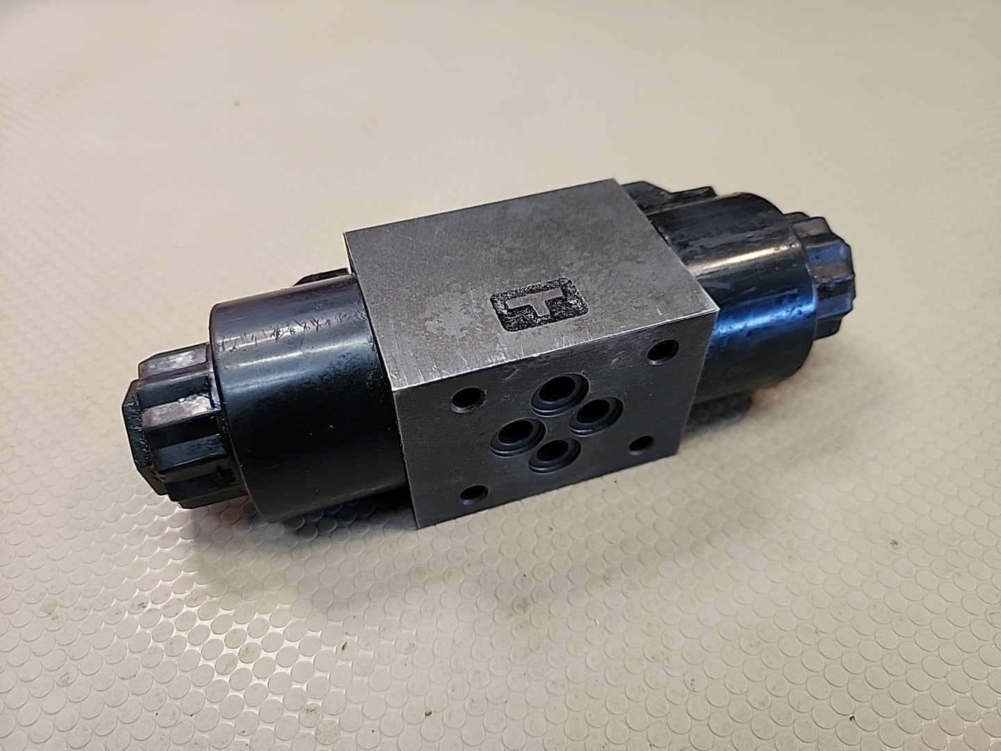 APC 8863 Hydraulic Steering Control Valve Orbitrol Unit Tractor Loader Forklift