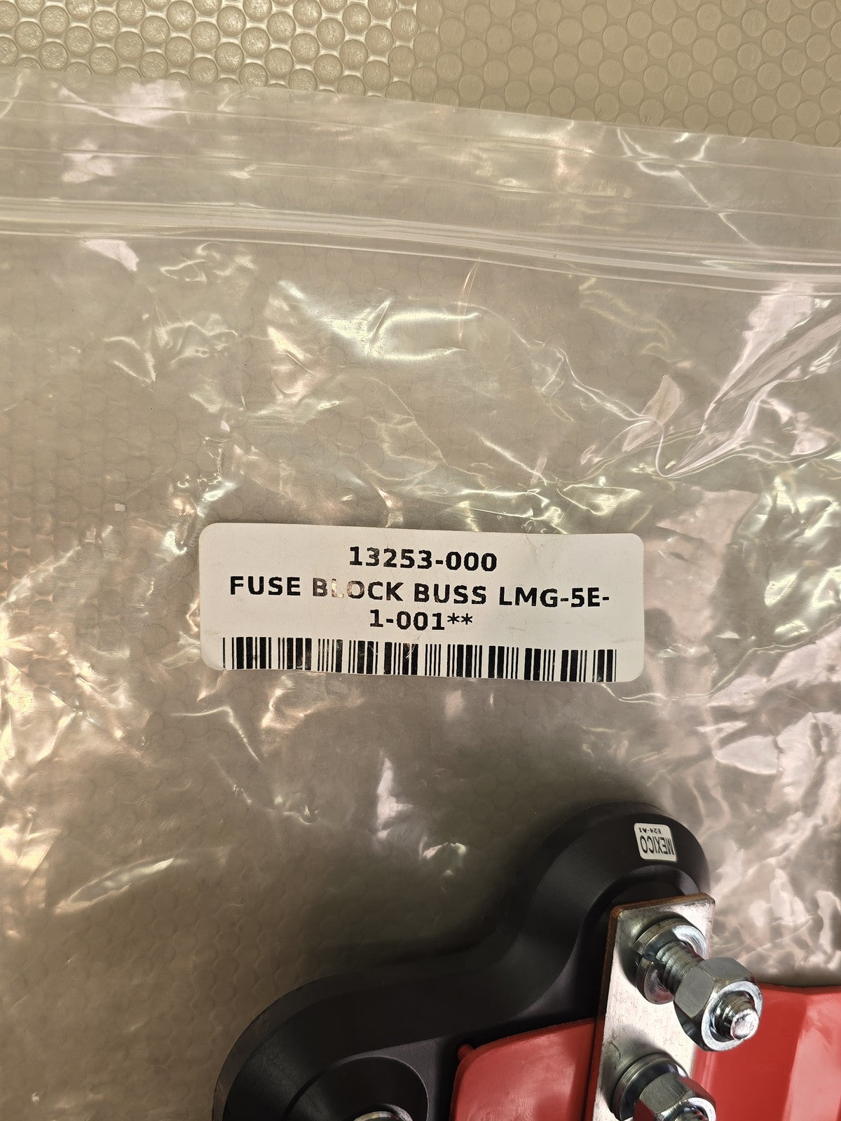 Bussmann LMG5-1-001 5-Position AMG/MEGA Fuse Block 300A with Cover