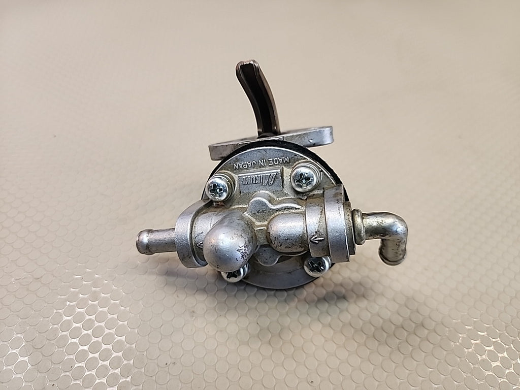 OEM Fuel Pump 16604-52032 For Kubota D1101 Z482 V2203 V2003 V1903 V2403 V1502
