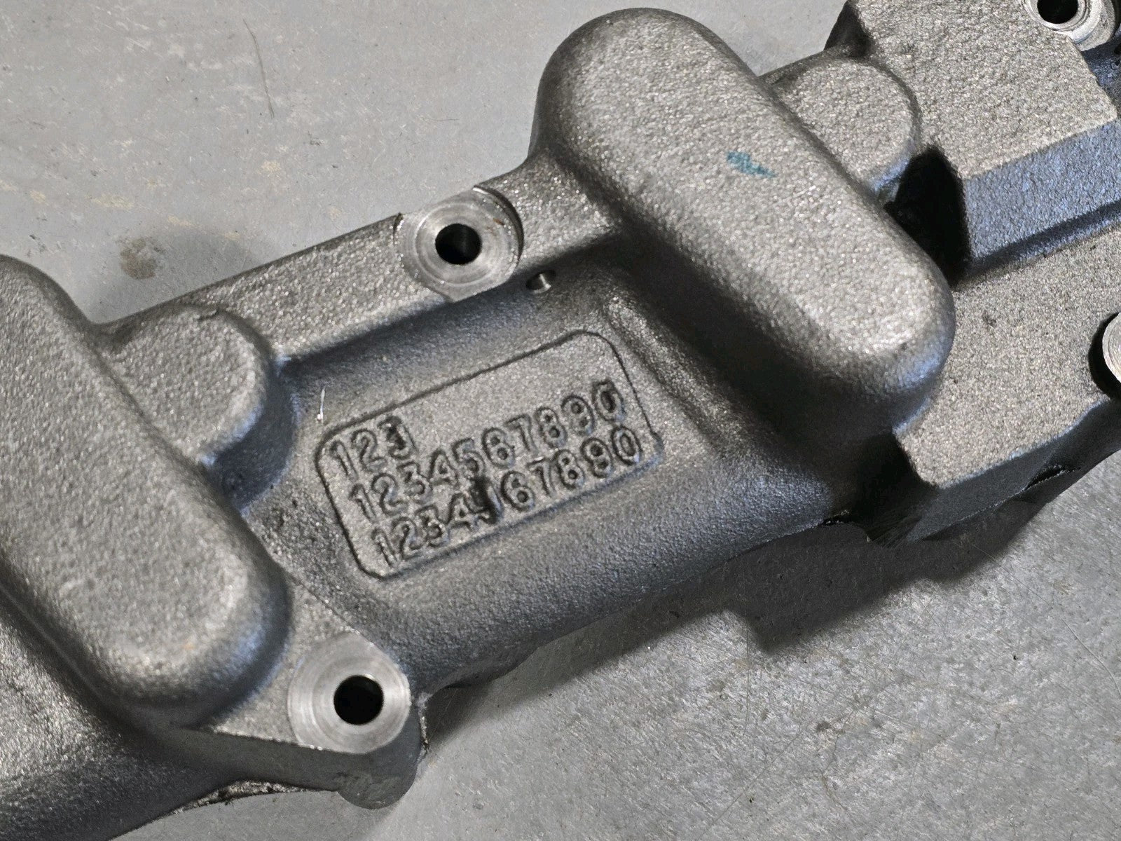 International DT466E Diesel Engine Fuel Injection Rail, 1832477C2, 1832479C2